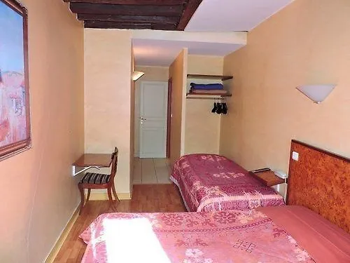 De Bourgogne Lägenhetshotell 3*