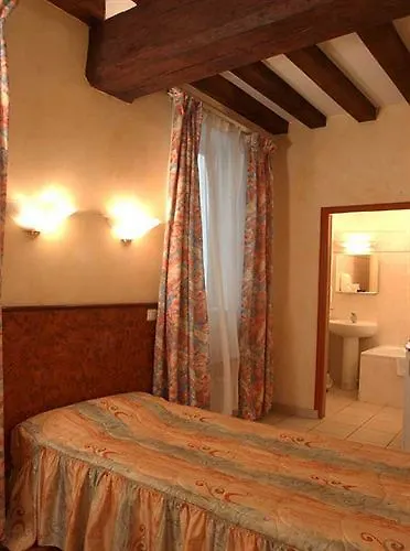 De Bourgogne Apartmanhotel Párizs